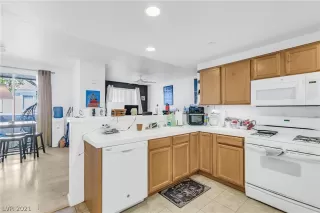 Photo #6: 2325570 Listing