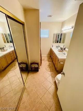 Photo #6: 2325578 Listing