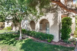 Photo #1: 2325584 Listing