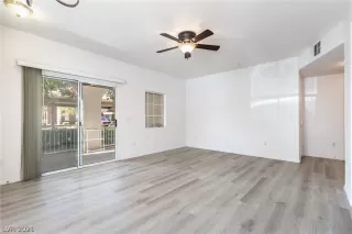 Photo #5: 2325584 Listing