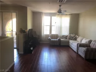 Photo #2: 2325617 Listing