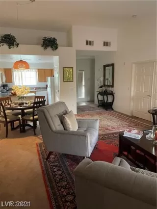 Photo #6: 2325623 Listing