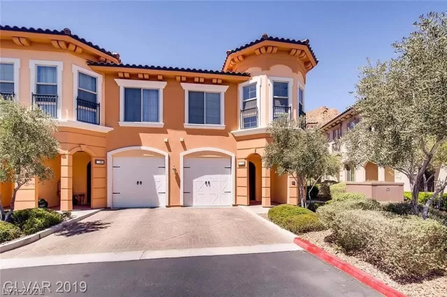 MLS: 2325635 Condo For Sale