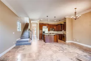 Photo #2: 2325635 Listing