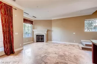 Photo #5: 2325635 Listing