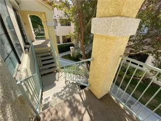 Photo #2: 2325638 Listing 