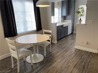 Photo #6: 2325638 Listing 