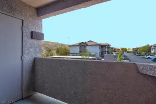 Photo #5: 2325672 Listing