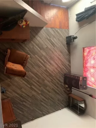 Photo #5: 2325673 Listing 