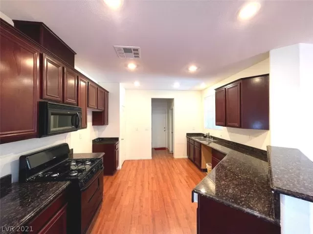 MLS: 2325686 Condo For Sale