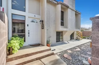 Photo #1: 2325695 Listing 