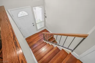 Photo #2: 2325695 Listing 