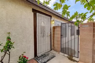 Photo #3: 2325733 Listing 