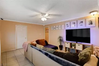 Photo #6: 2325733 Listing 