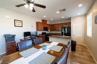 Photo #3: 2325745 Listing