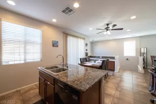 Photo #5: 2325745 Listing