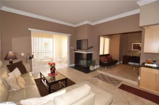 Photo #4: 2325747 Listing