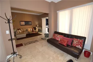 Photo #6: 2325747 Listing