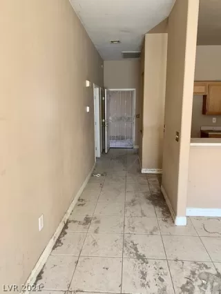 Photo #6: 2325751 Listing