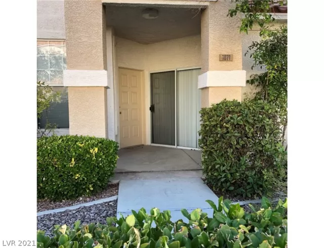 MLS: 2325757 Condo For Sale