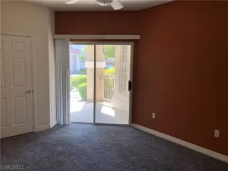 Photo #5: 2325757 Listing 