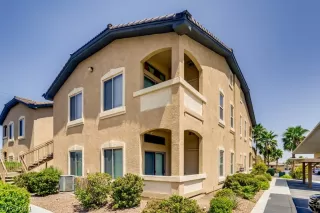 Photo #1: 2325759 Listing