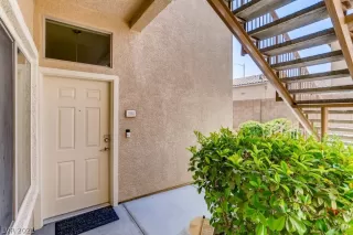 Photo #2: 2325759 Listing