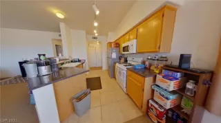 Photo #3: 2325769 Listing 