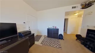 Photo #4: 2325769 Listing 