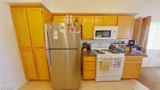 Photo #5: 2325769 Listing 