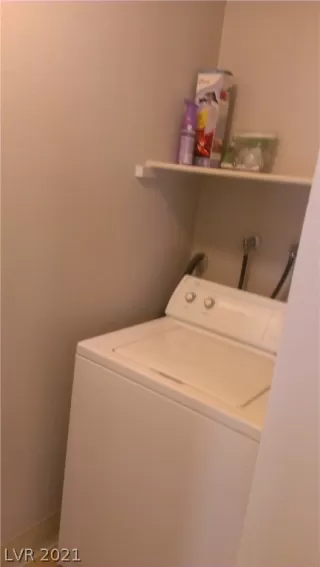 Photo #3: 2325770 Listing 