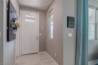 Photo #4: 2325818 Listing