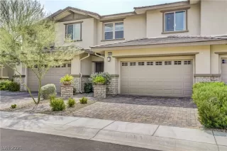 Photo #2: 2325828 Listing 