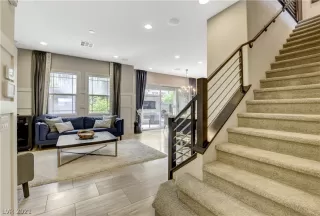 Photo #3: 2325828 Listing 