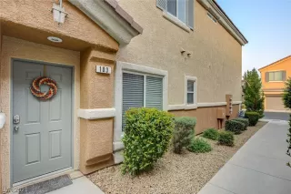 Photo #3: 2325860 Listing