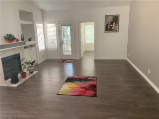 Photo #5: 2325865 Listing 