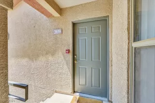 Photo #1: 2325901 Listing