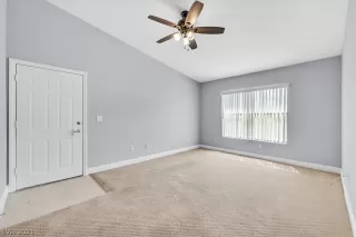 Photo #2: 2325901 Listing