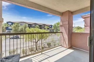 Photo #6: 2325901 Listing