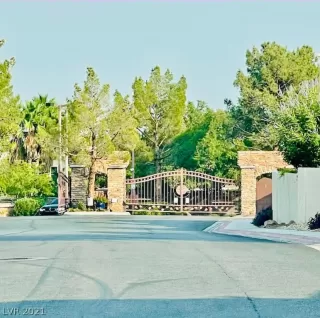 Photo #2: 2325904 Listing 