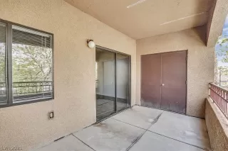 Photo #5: 2325912 Listing