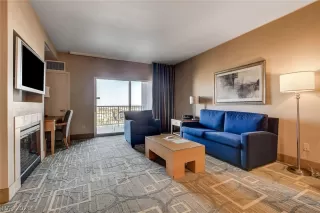 Photo #2: 2325958 Listing