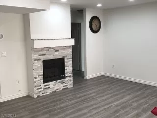 Photo #3: 2325960 Listing 