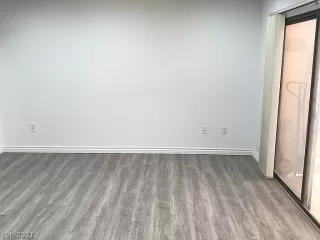 Photo #4: 2325960 Listing 