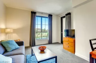 Photo #6: 2325964 Listing 