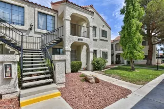 Photo #1: 2325968 Listing