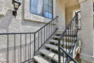 Photo #2: 2325968 Listing