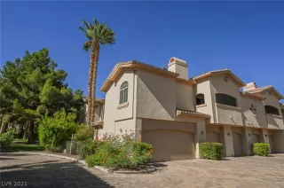 Photo #1: 2325977 Listing