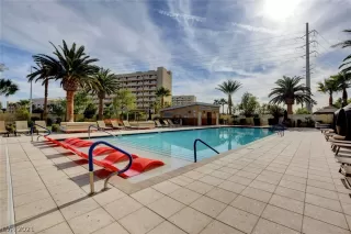 Photo #3: 2325979 Listing 