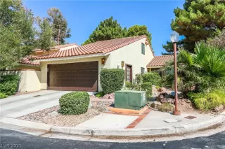 Photo #1: 2325988 Listing